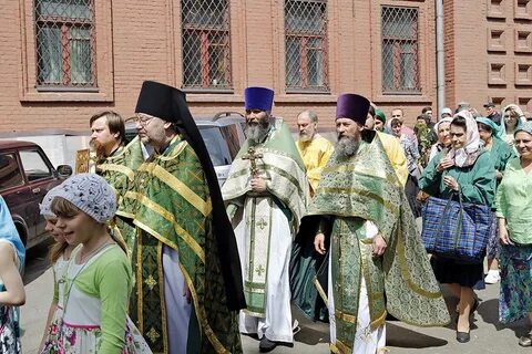 Служба живоначальной храм троицы