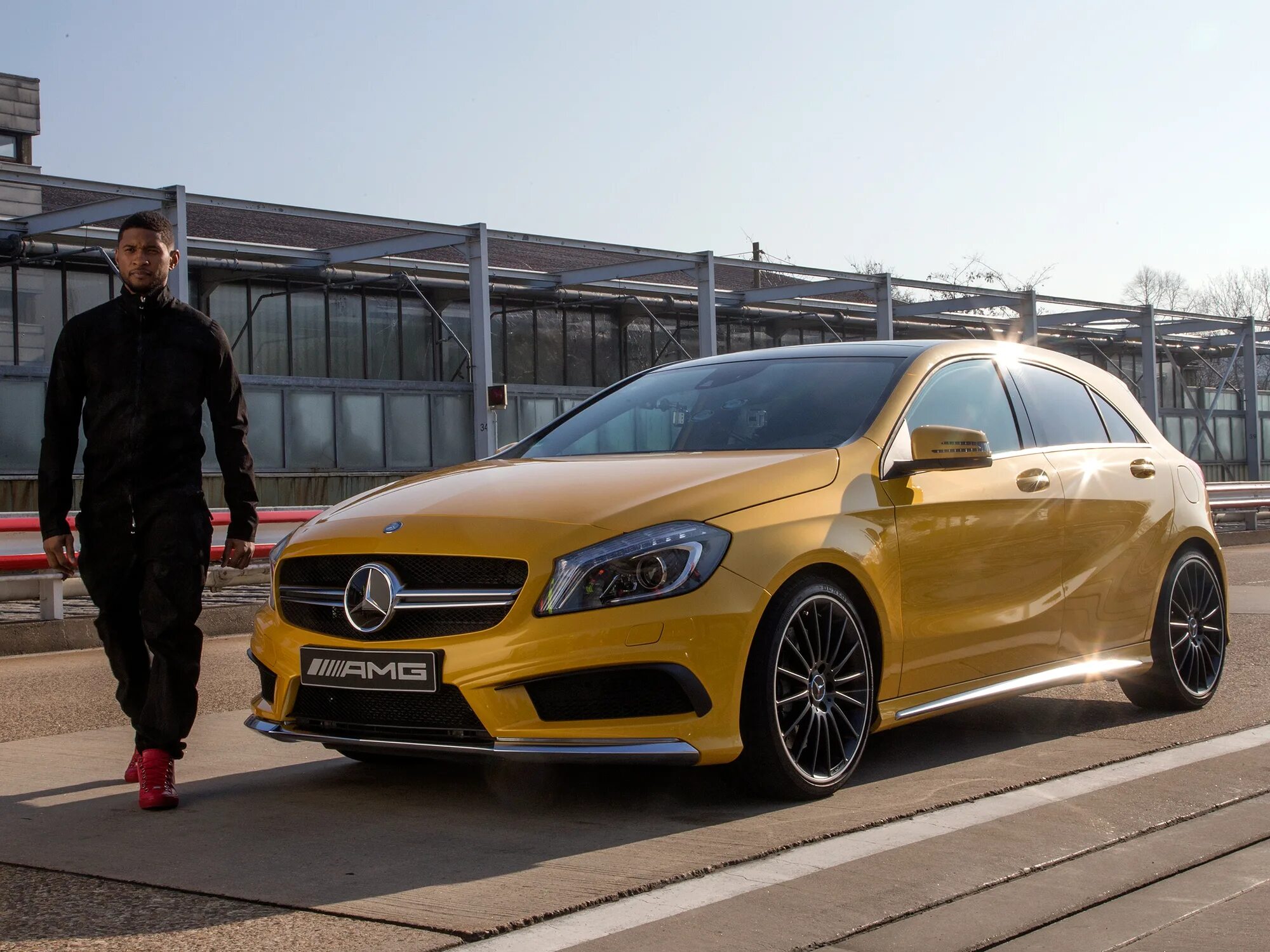 Быстрый мерс. Mercedes Benz a45 AMG. Mercedes-Benz a AMG w176. Mercedes-Benz a45 AMG w176. Мерседес а 176 АМГ.