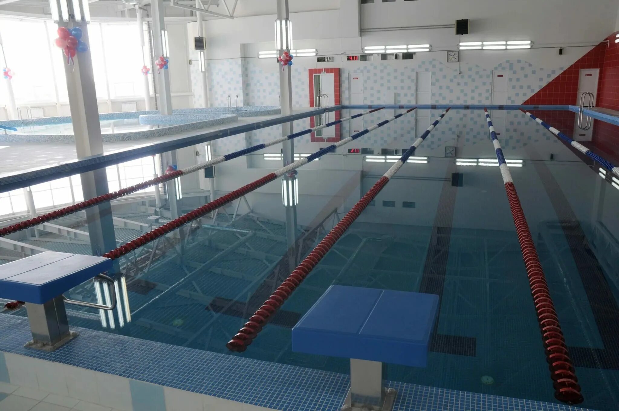 Кинотеатр ардатов фок. Фок красногорка кинотеатр. Фок красная горка бор бассейн. Красная горка бор нижегородская область. Фок красногорка кинотеатр.