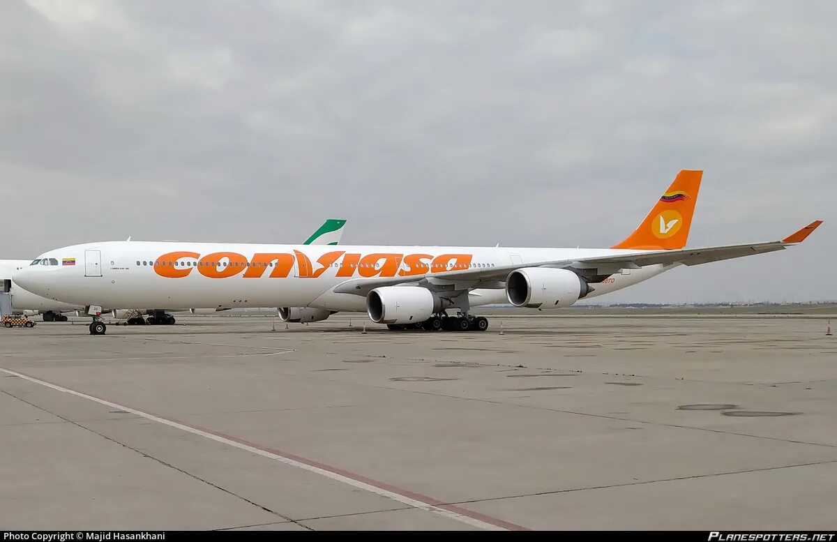 Airbus a340 conviasa схема салона IBERIA AIRBUS A340-600 8aDecs -7909-622-144