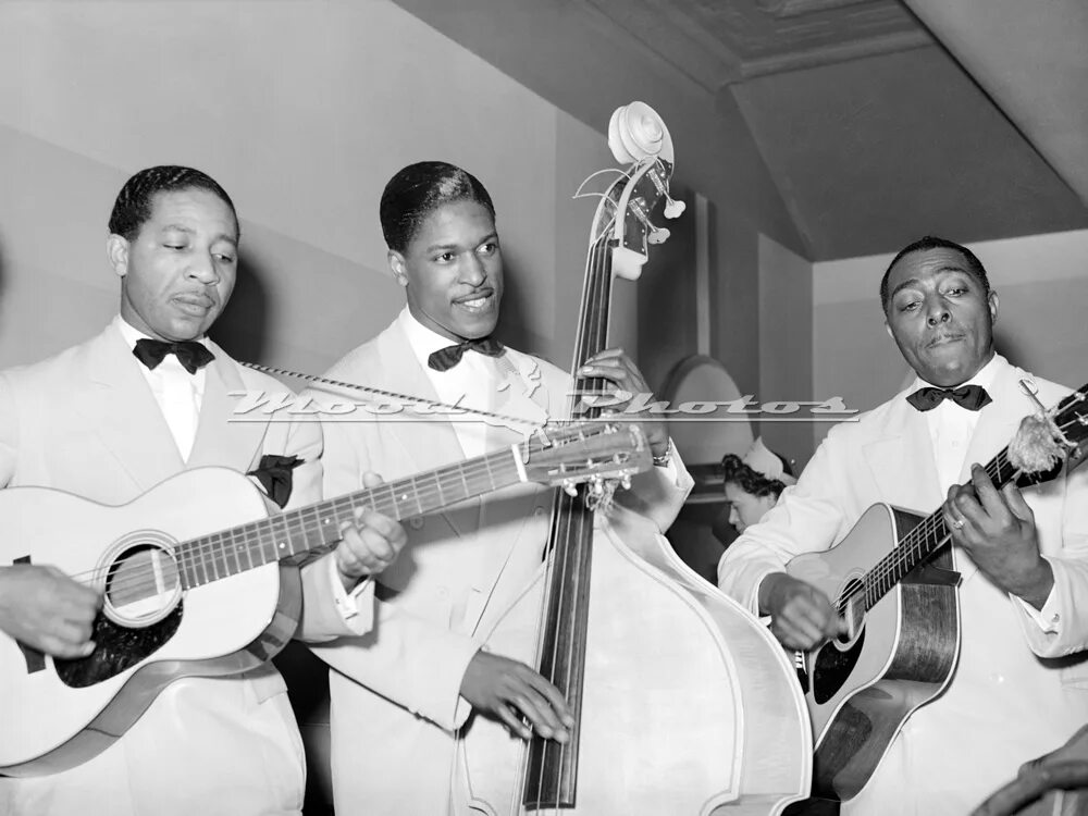 Jimmy hamilton. Джонсон, лонни. Гленн миллер фото. Луи армстронг в ансамбле. Чарли паркер бибоп.