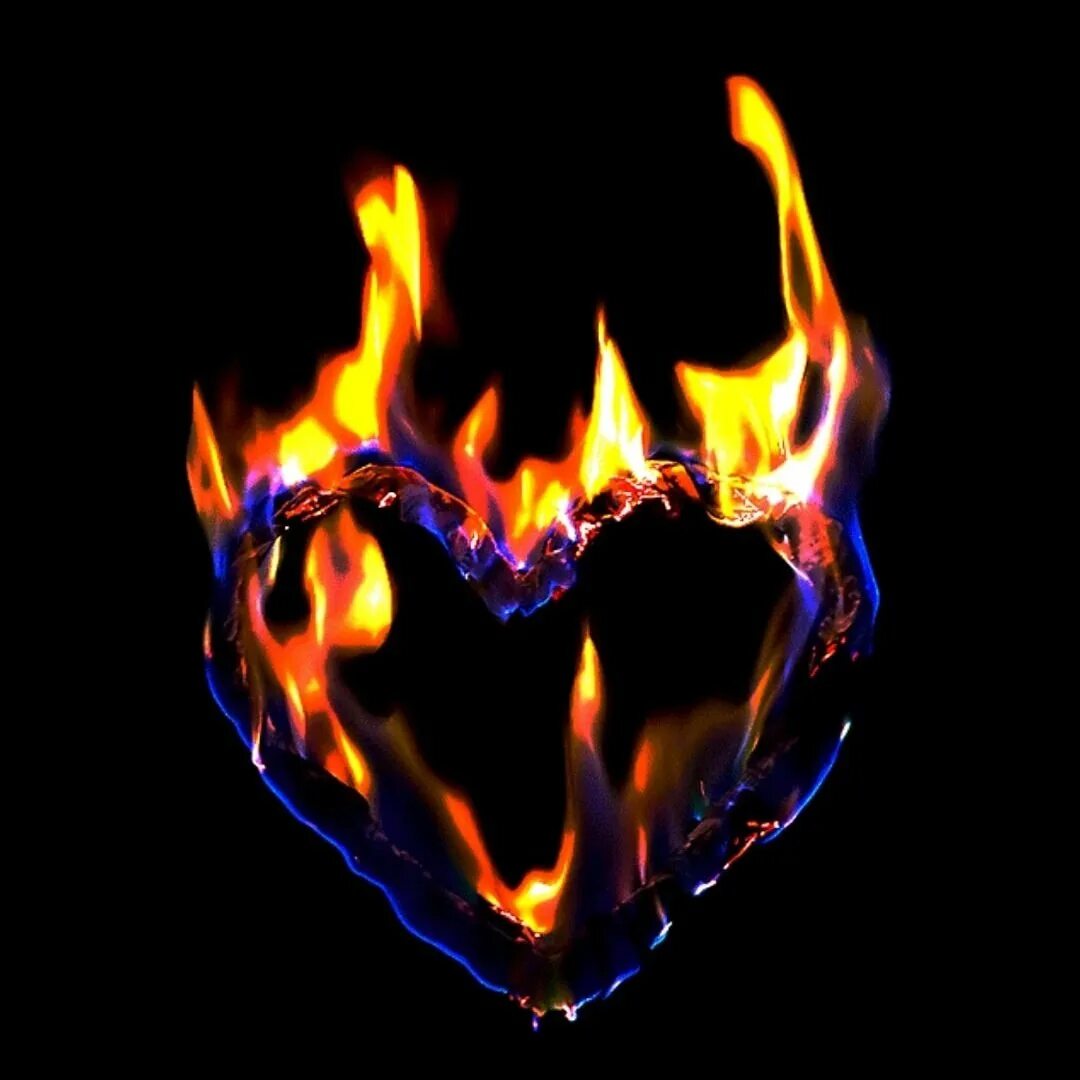 Сердце кипит. Огненное сердце. Сердце в огне. Сердце в пламени. Горящее сердце.