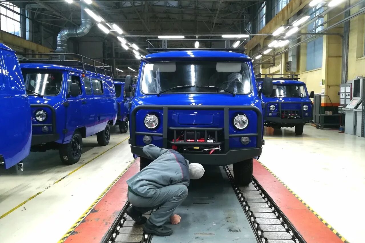 Производство уаз буханка. Уаз соллерс. Уаз 452 буханка 2020. Уаз буханка трофи 2020. Новый уаз буханка.