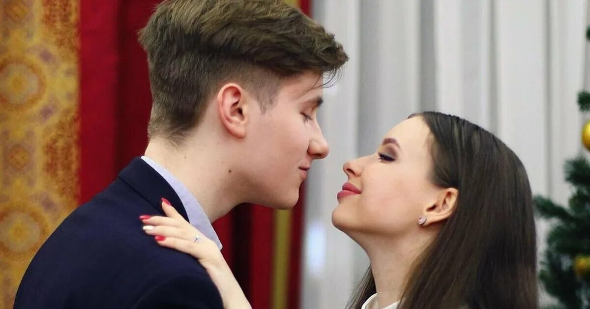 Выходила маша замуж. Батюшка замуж срочно замуж. Выходила маша замуж. В лесу праздник маша замуж вышла. Выходила маша замуж.