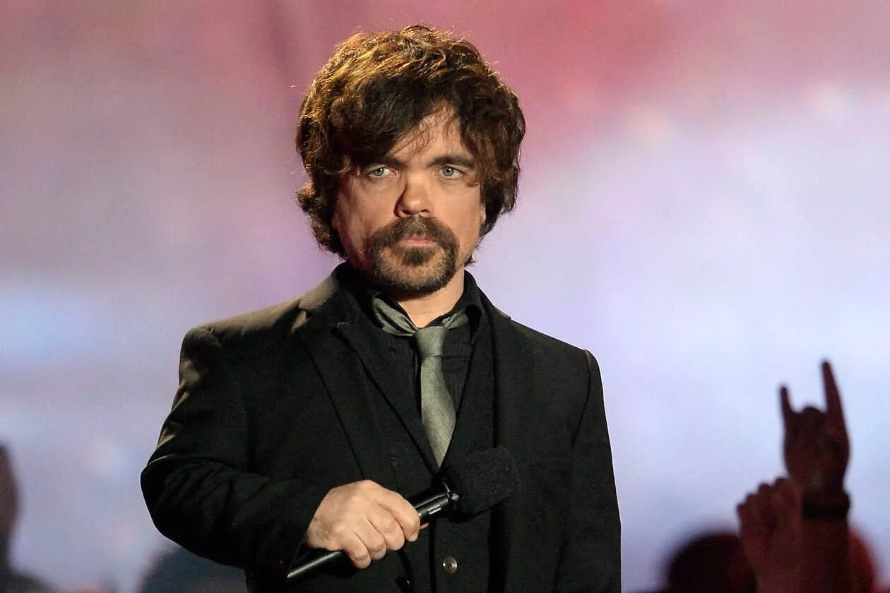 питер динклэйдж 2022.