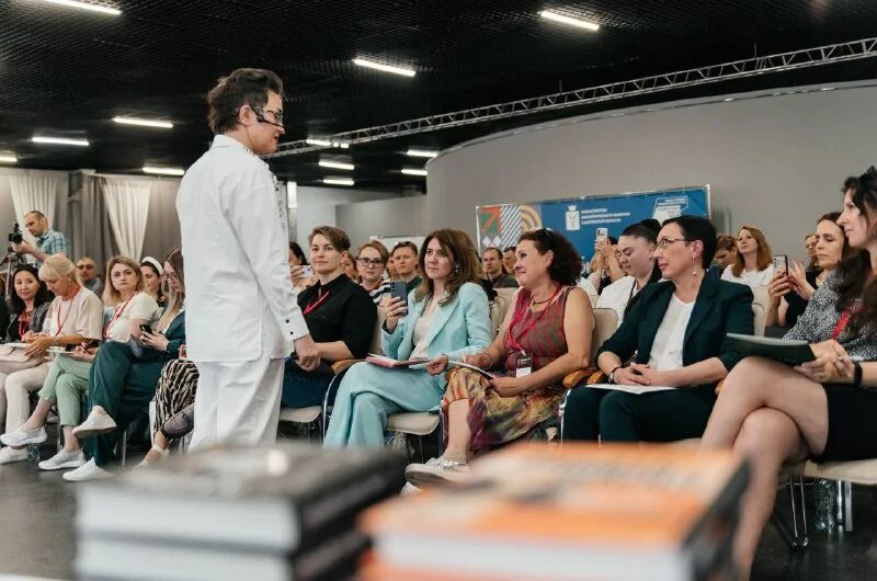 Клуб миллионеров москва максима темченко. Живой тренинг. Тренинг личностного роста москва. Денежный тренинг. Живой тренинг.