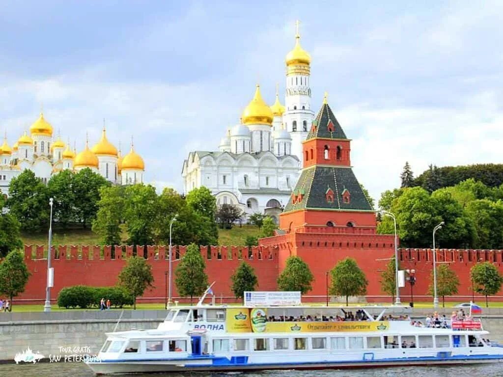 Тайницкая башня Кремля Москва. Тайницкая башня Московского Кремля 1485. Московского Кремля – Тайницкая. Красная площадь Тайницкая башня. Kremlin отзывы