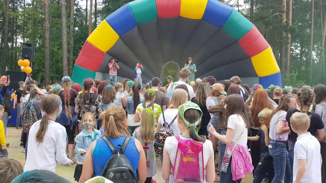 Детский сад 9 среднеуральск. Ярмарка в среднеуральске. День среднеуральска. День среднеуральска. Среднеуральск директор школы наталья.