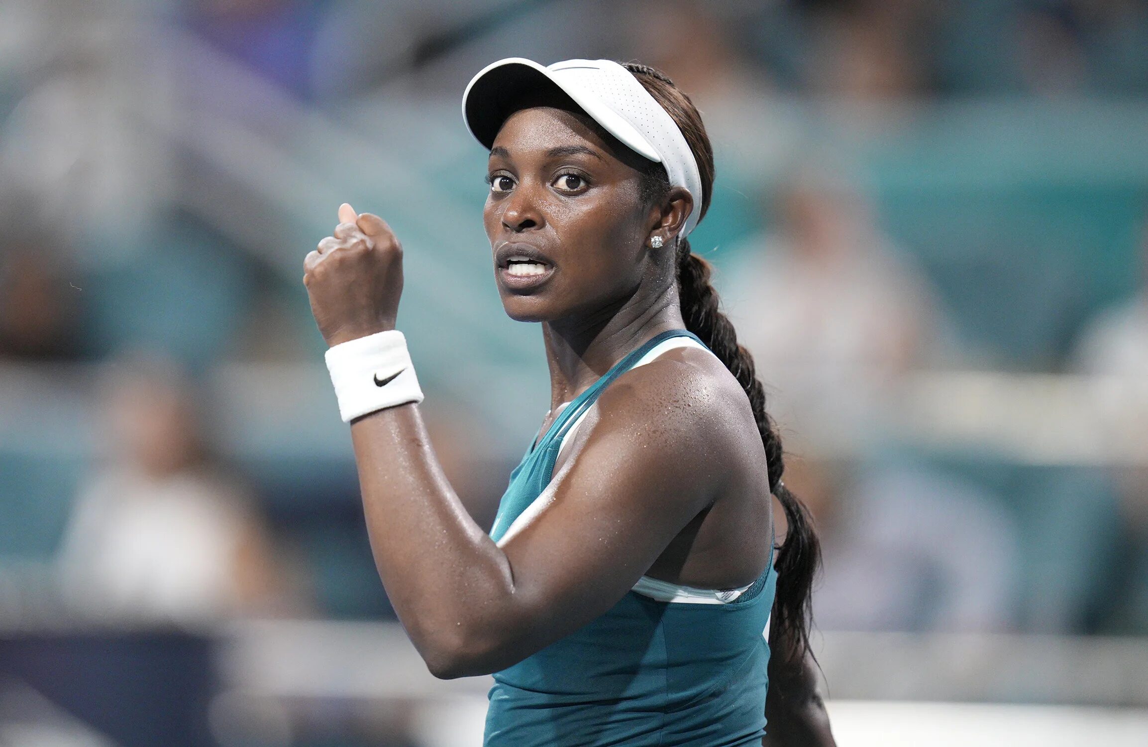 Теннис майами 2024 александрова пегула. Удварди теннис. Sloane Stephens. Слона Стефанс теннис.