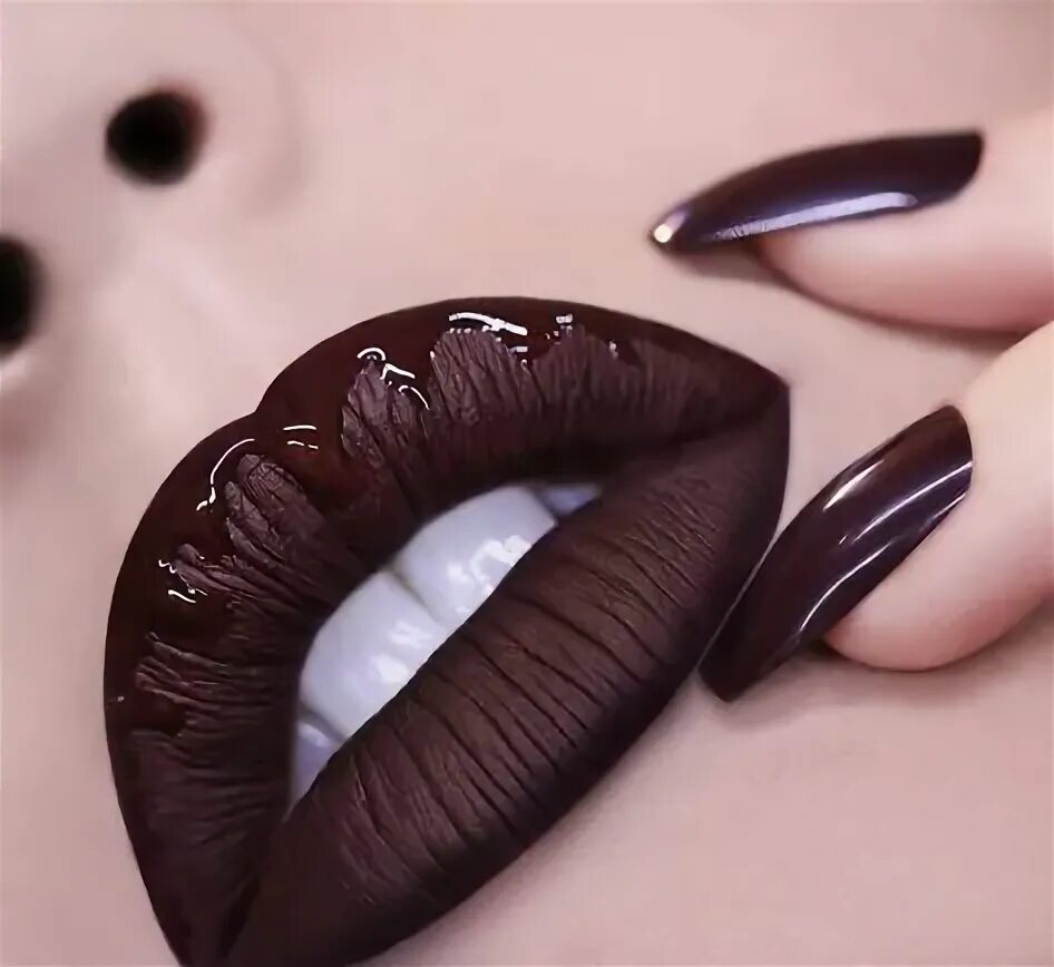 Pin su Face and Makeup Rossetto