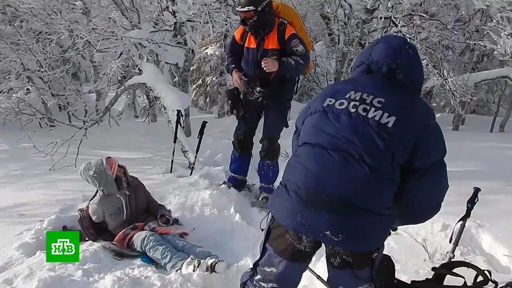 потерялся в горах. пропали в горах. ущелье аюсай. пацан пропавший в горах в сочи. пропали в горах.