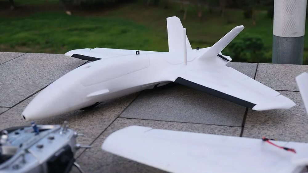 Atomrc dolphin. Atomic dolphin 845mm. atomrc dolphin fpv. atom rc dolphin. самолет дельфин fpv.