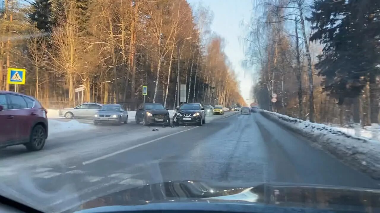 Ивантеевка московская происшествия. Ограбление банкомата сбербанк. Ивантеевка переезд. Станция детская ивантеевка. Два рейсовых автобуса столкнулись в подмосковье.