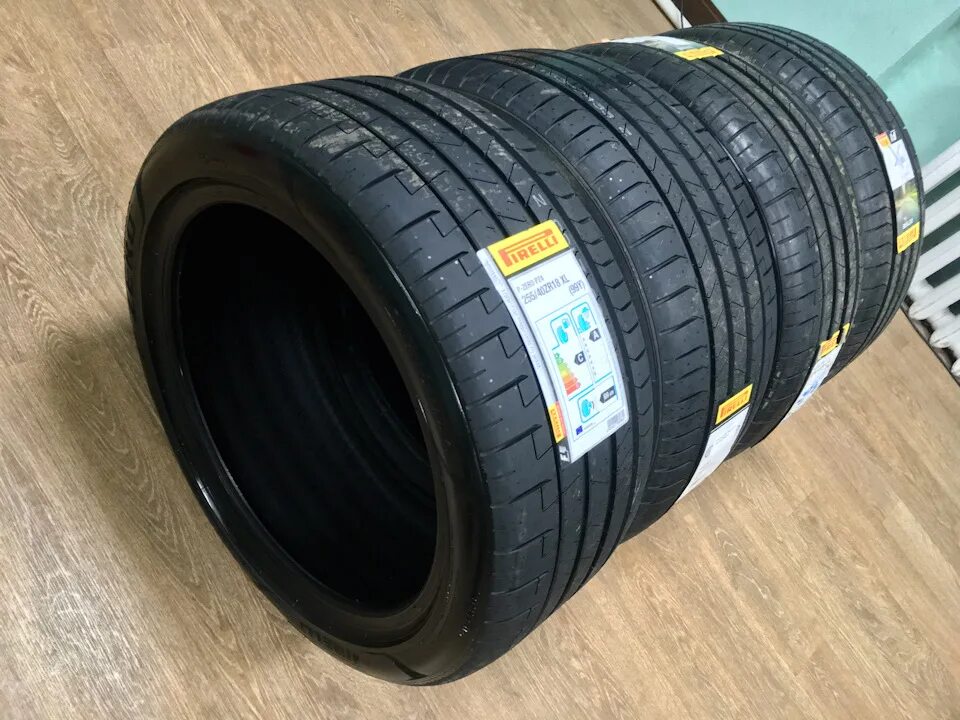 Pirelli luxury saloon. Pirelli p Zero pz4. Pirelli p Zero pz4 Sports car. Pirelli p-Zero Gen-2 245/40 r20. Pirelli p Zero pz4 315/35 r22.