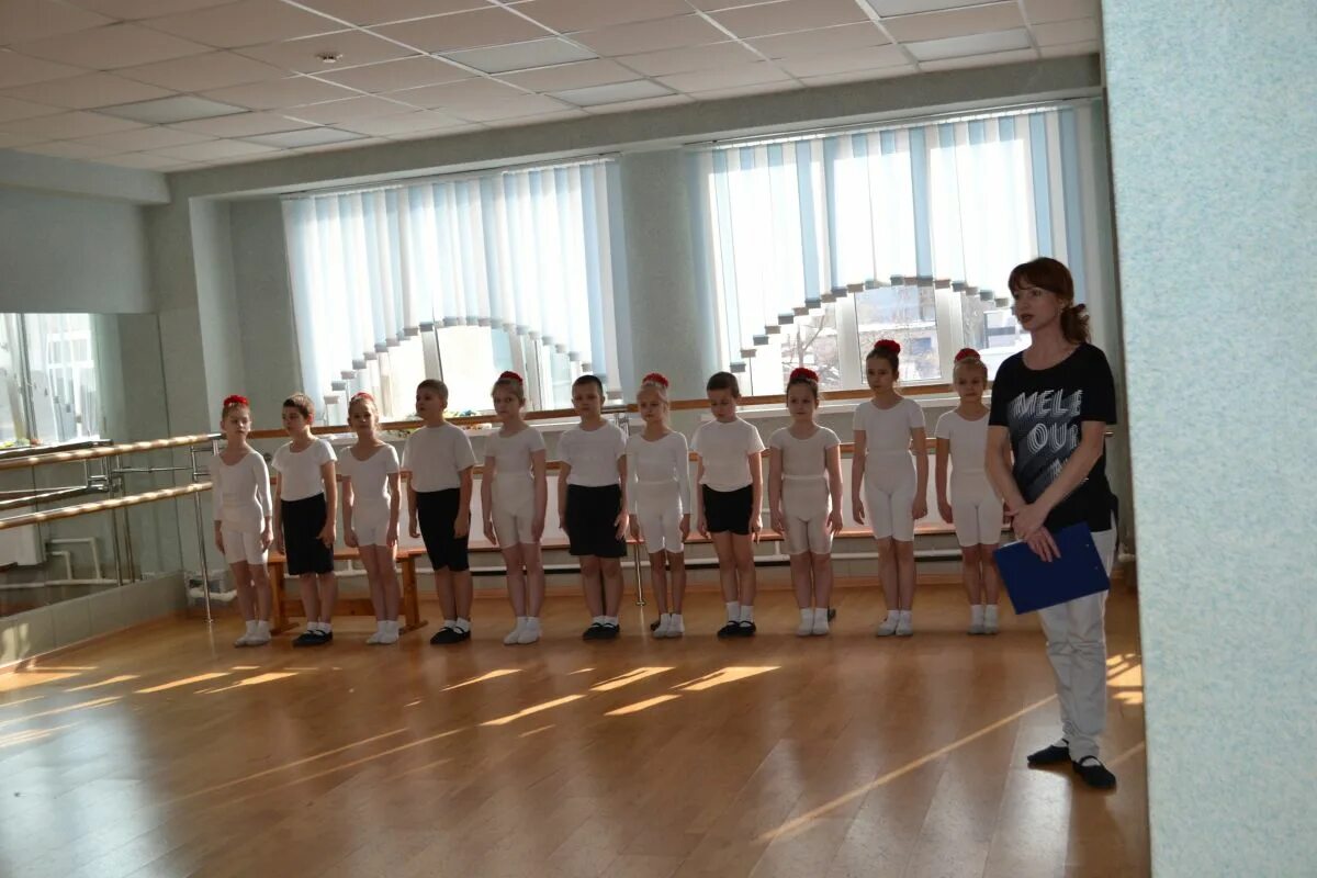 Юный виртуоз. Дмш 5 старый оскол. Музыкальная школа 5 старый оскол преподаватели. Библиотека пушкина старый оскол. Дши 5 старый оскол.