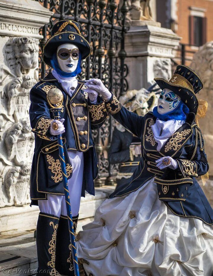 Карнавал в Венеции. Венецианский карнавал маскарад. Бал маскарад Венеция. Маскарад Венеция костюмы.