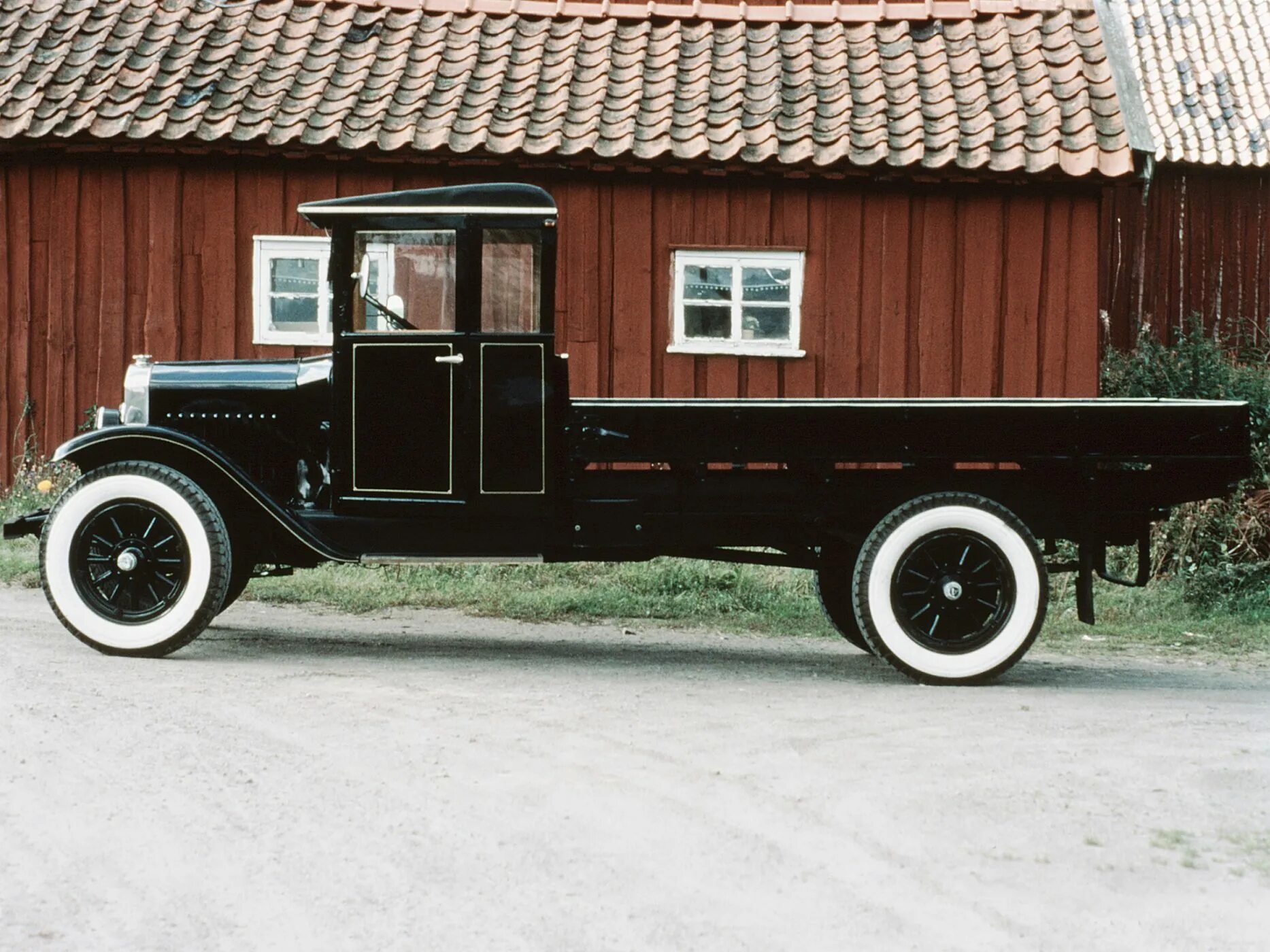 Ретро 2. Volvo truck 1928. первый грузовик вольво. ретро грузовики вольво. volvo truck 1960.