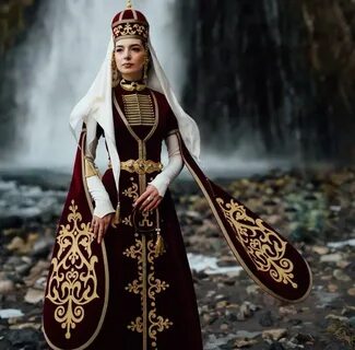 Адыгейский национальный костюм женский
