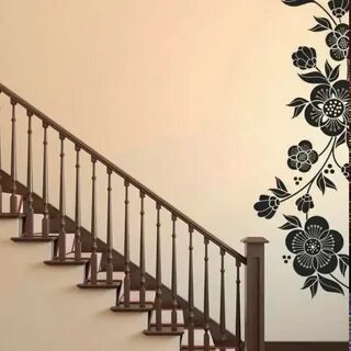 Рисунки на стенах лестниц