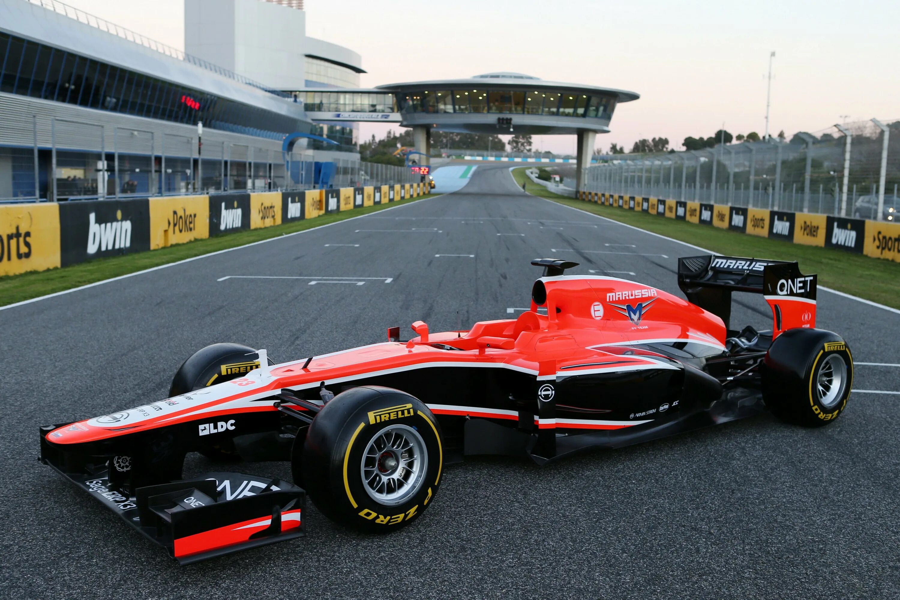 Ауди а1 спортбэк. Ауди а1 хэтчбек. Mercedes safety car amg 2021 f1. Болид формулы 1. Болид ф1 2020.