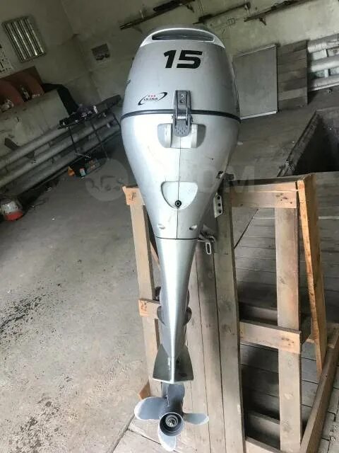 Лодочный мотор honda bf20dk2 shu. Мотор хонда 5 сил. С 4 тактный. Хонда 4 тактный лодочный. Мотор лодочный хонда 20 4-х тактный.