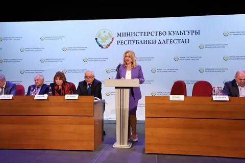 Года министр культуры