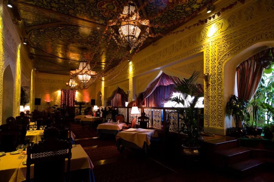 Ресторан узбекистан веранда. Узбекистан неглинная 29. Узбекистан москва неглинная улица. Кафе узбекистан москва. Узбекистан москва неглинная улица.