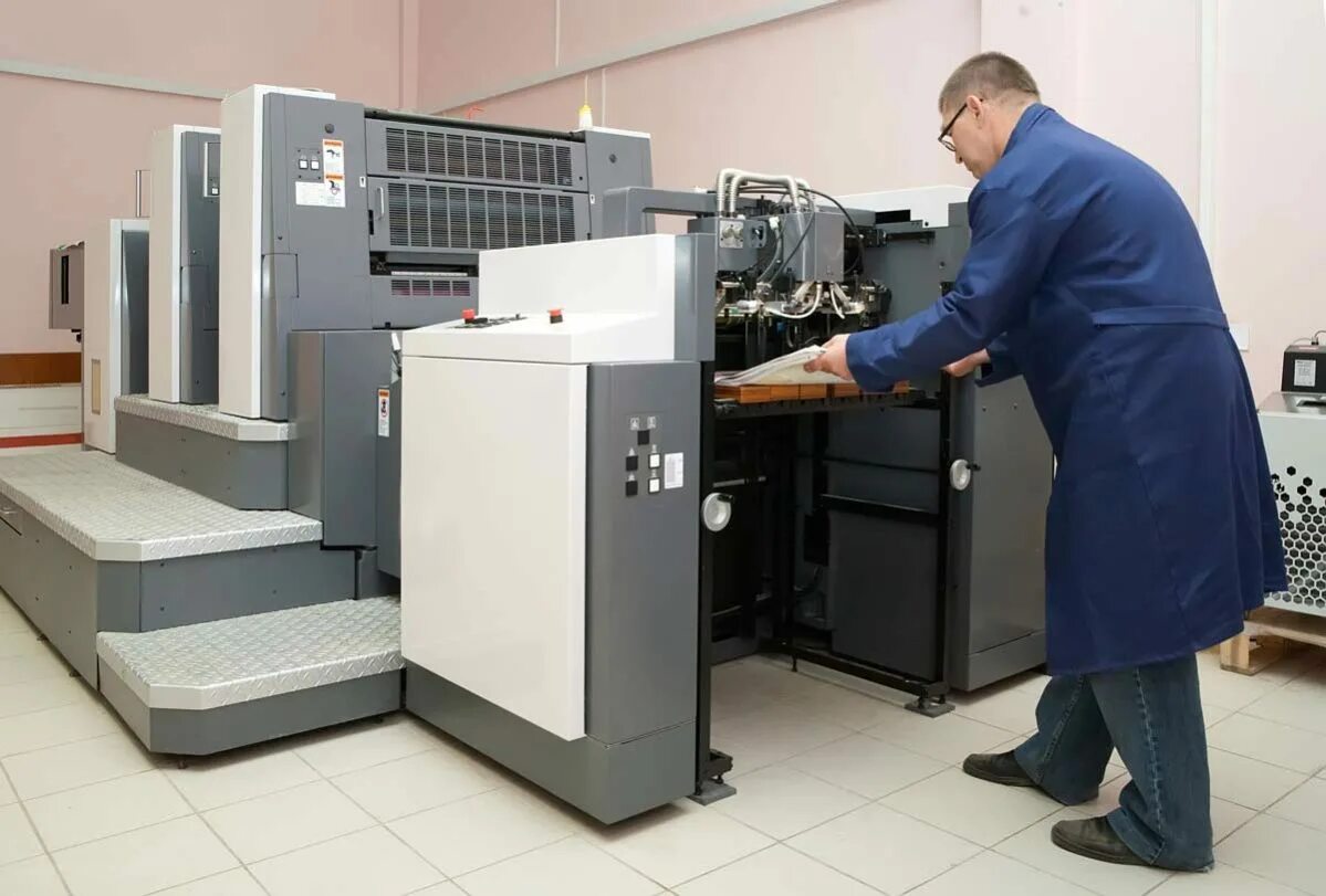 Полиграфия печатная машина. Publishing press. Типография печать. Печатные станки для типографии. Типография алайте-спб.