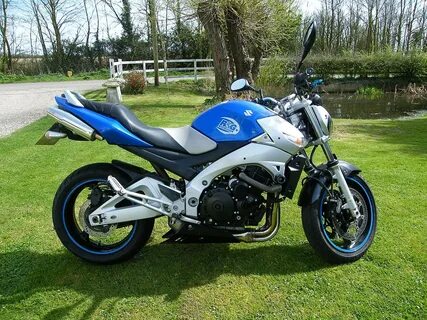 Suzuki gsr 600