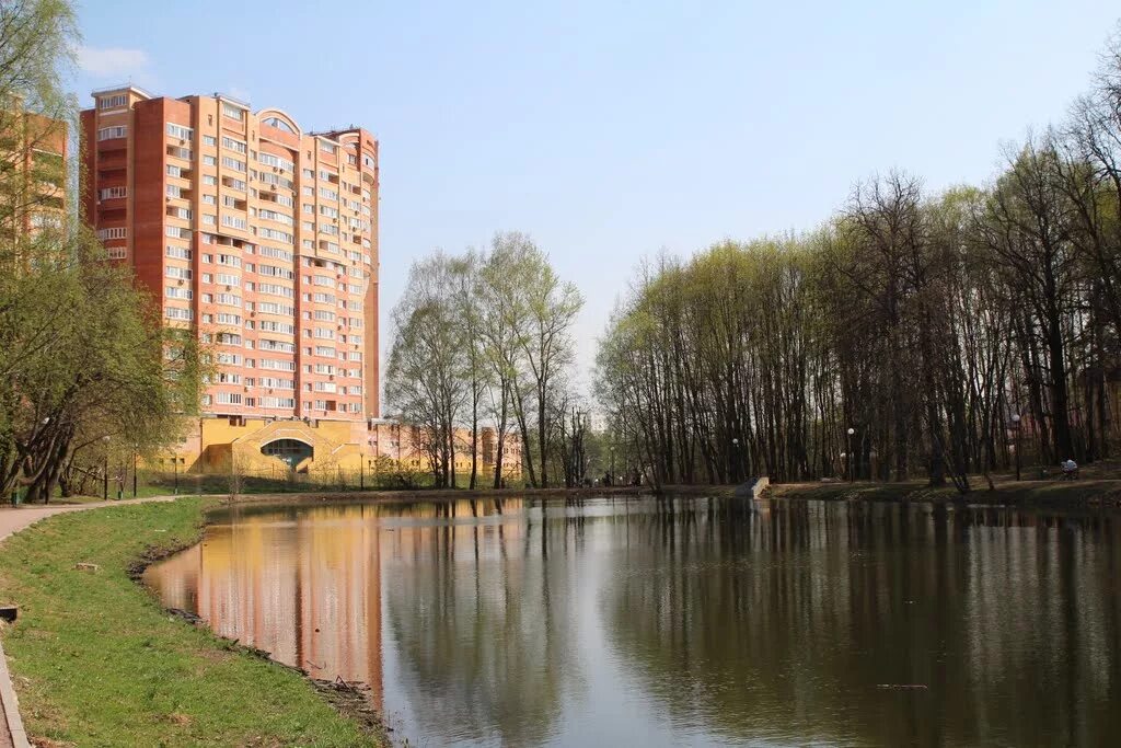 Где город красногорск. Город Красногорск. Красногорск Московская область. Красногорск закрытый город. Достопримечательности Красногорска Московской области.