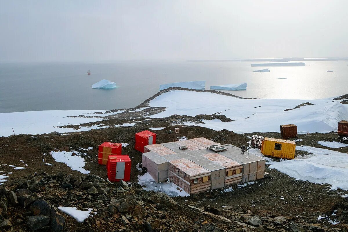 Первые антарктические станции. Антарктическая станция Бэрд. Научные станции в Антарктиде.
