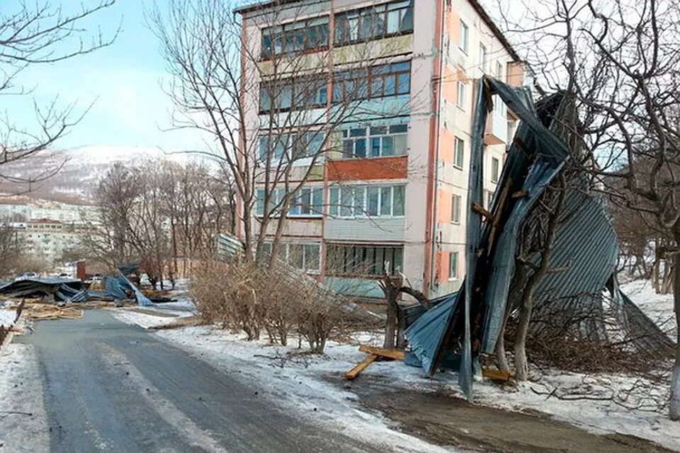 Погода во врангеле. Больница Врангель. Восточная больница Врангель. Больница Врангель фото. ТЦ во Врангеле.