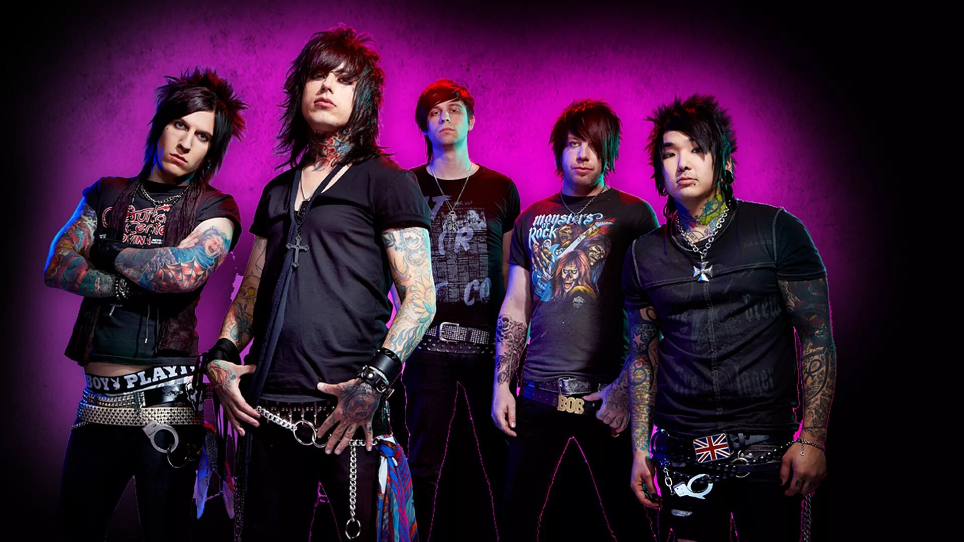 Fallen in reverse. Группа falling in reverse. басист falling in reverse. falling in reverse 2025. ронни радке drugs.