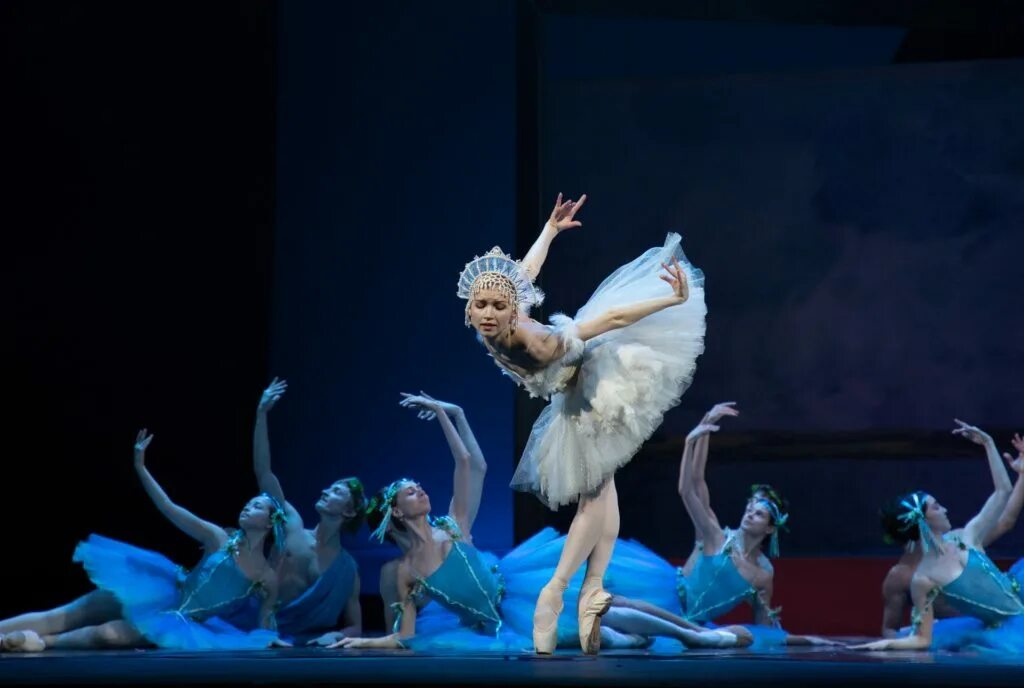 семен чудин большой театр. балет премьеры. балет касаткиной и василева. театр балета имени леонида якобсона спящая красавица. денис родькин лебединое озеро светлана захарова.