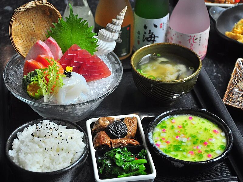 Японская кухня блюда. Традиционная японская кухня. Японская Национальная еда. Национальная кухня Японии.