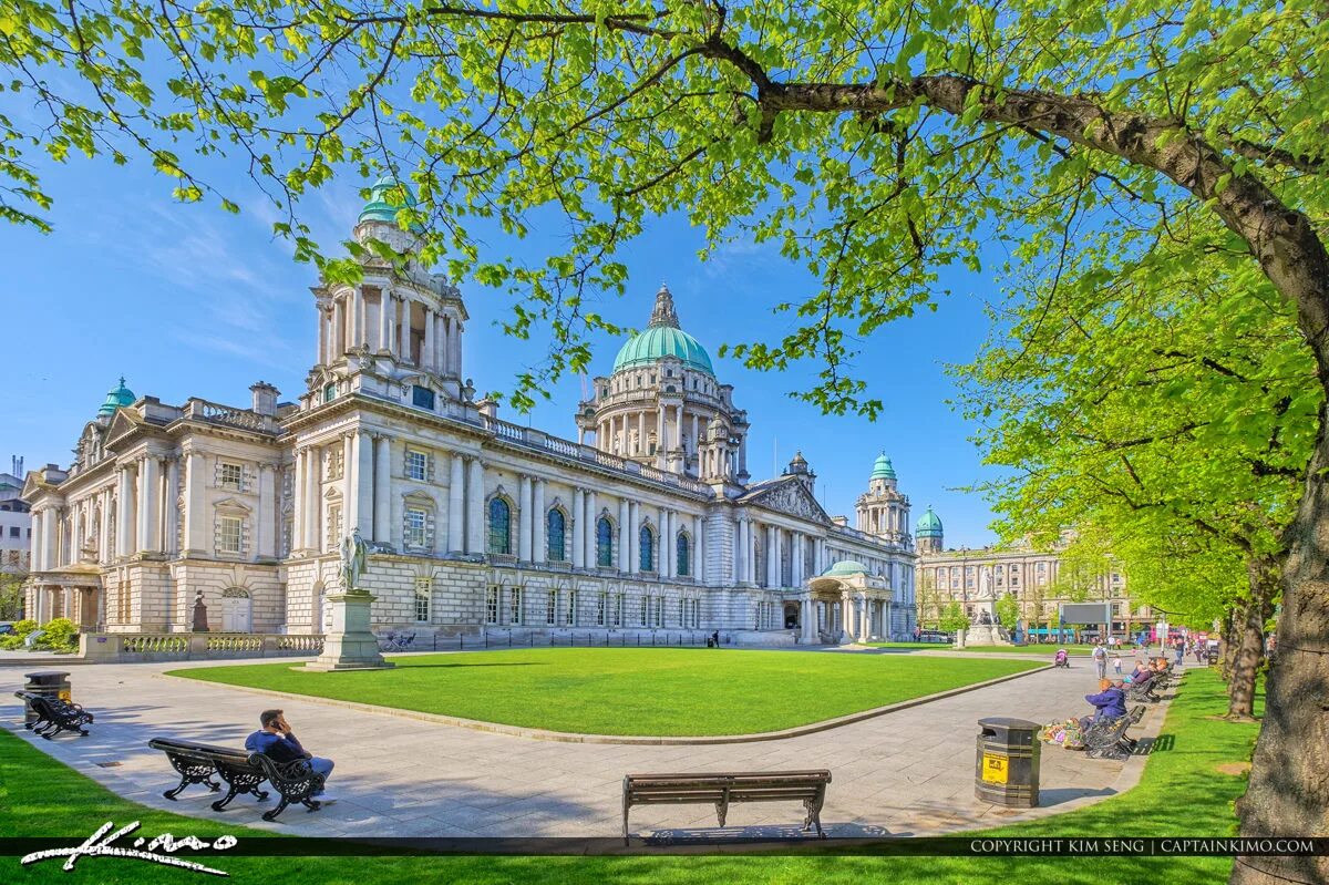 Ireland area. Северная Ирландия Белфаст. Площадь Донегалл в Белфасте. Северная Ирландия площадь Донегалл. Белфаст столица Великобритании.