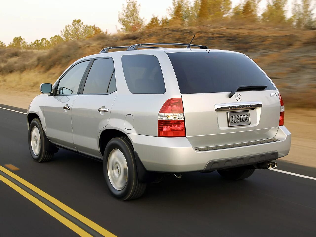 Акура мдх 2001-2003. Honda acura mdx 2004. Acura acura mdx 2001. Акура мдх 2001 год. Акура мдх 1 поколения.
