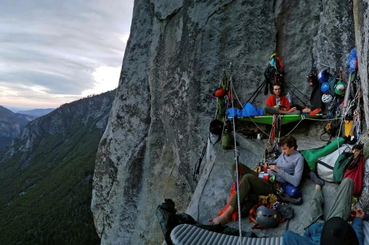 Лагерь скалолазов Йосемити 4. Climbers in a Camp photo. BIGWALL фотографии. Big Climbers. Climb now