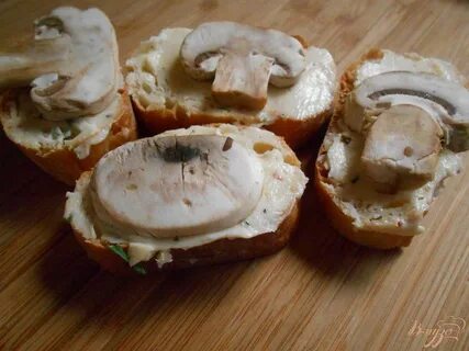 Бутерброды с грибами и сыром в духовке