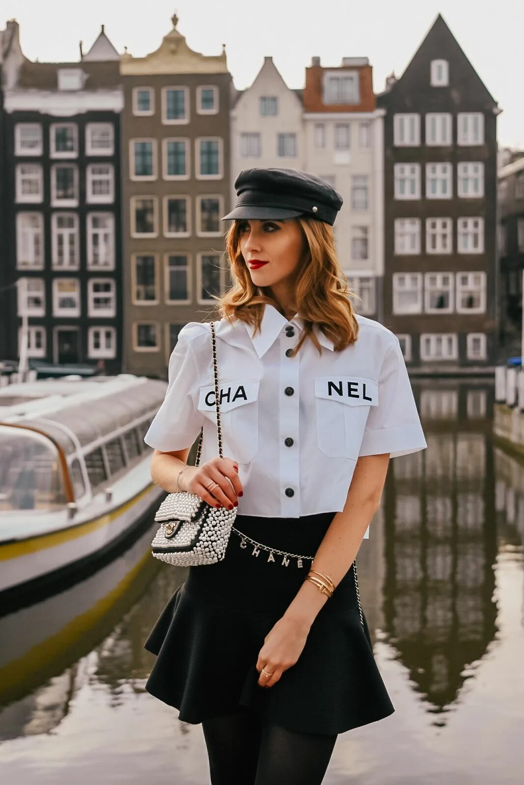 Девушка шанель. Девушки chanel. Очки karl lagerfeld. Девочка шанель. Девушки chanel.
