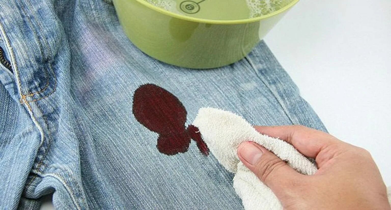 Чем отмыть кровь в домашних условиях. Выведение пятен с ткани:.