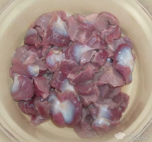 Куриный пупок от поноса. Сколько варить куриные желудки. Вареные куриные желудки. Варёные желудочки. Вареные куриные желудки.