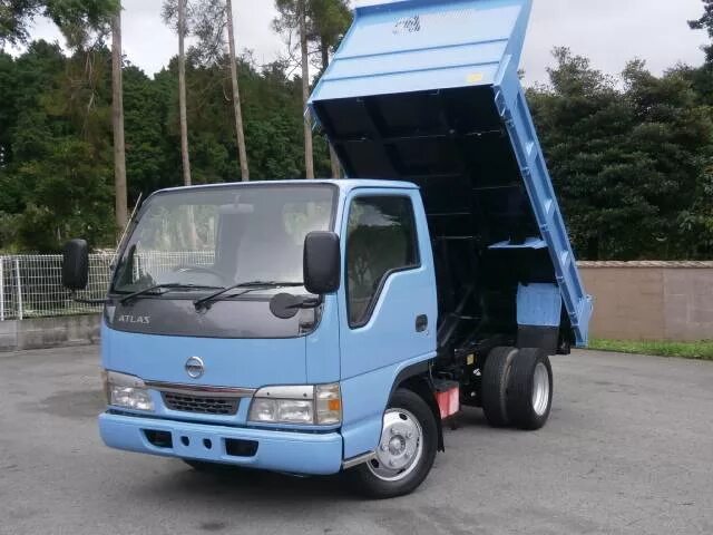 Nissan atlas самосвал. Nissan atlas 2003. Ниссан атлас самосвал. Доставка мини самосвалом. Ниссан атлас самосвал.