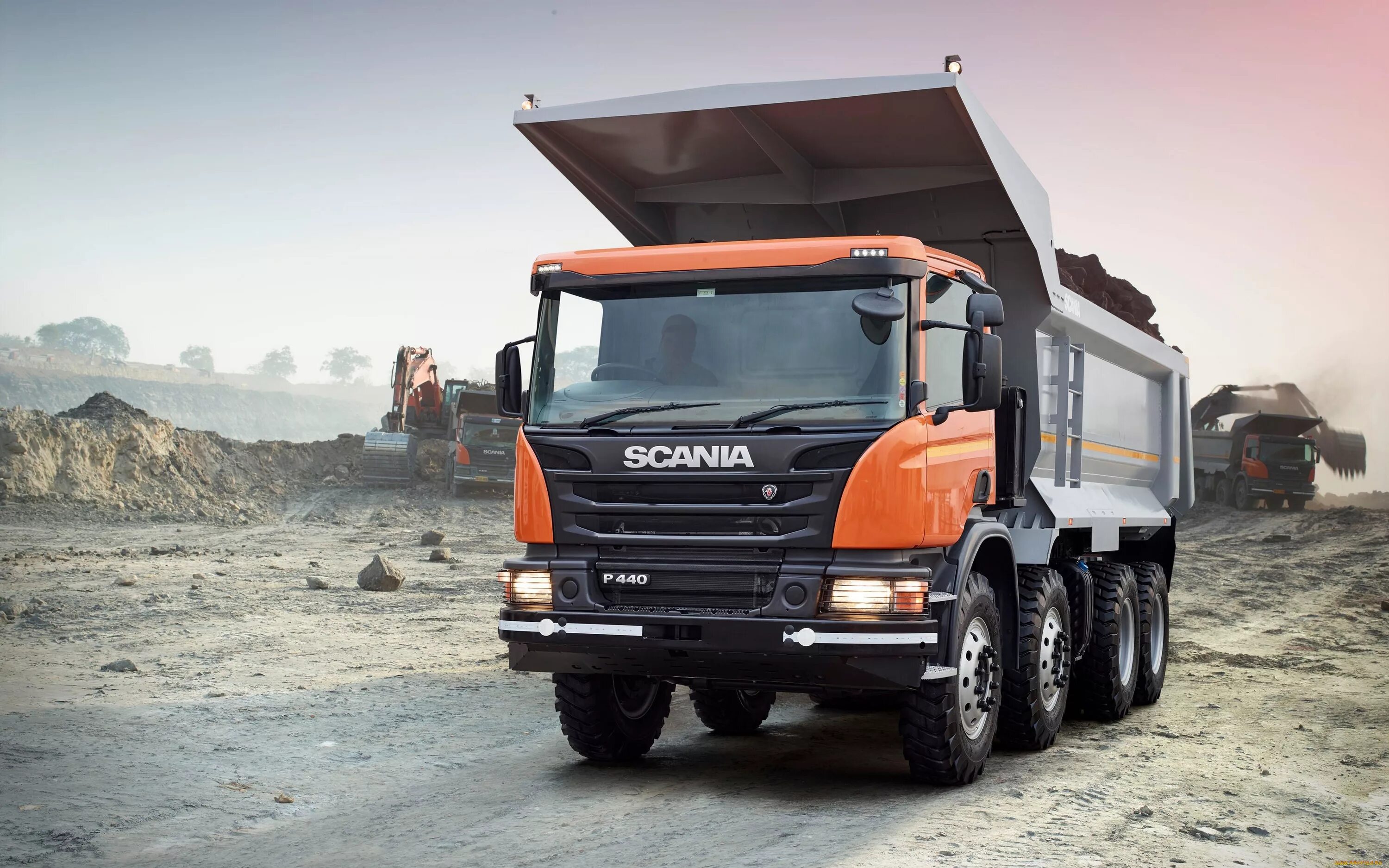 Самосвал Scania p440 8x4. Scania p440 2018. Карьерный самосвал Скания g440. Scania 440 самосвал.
