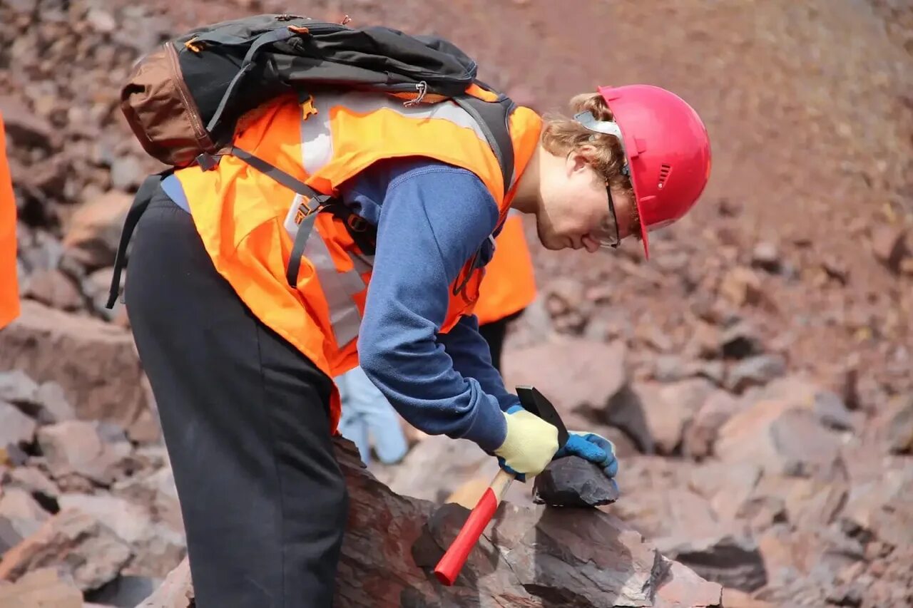Геология. Что такое геолог. Что такое геолог. Профессия геолог. Профессия геолог.