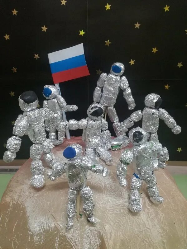 Как делать космонавта из фольги