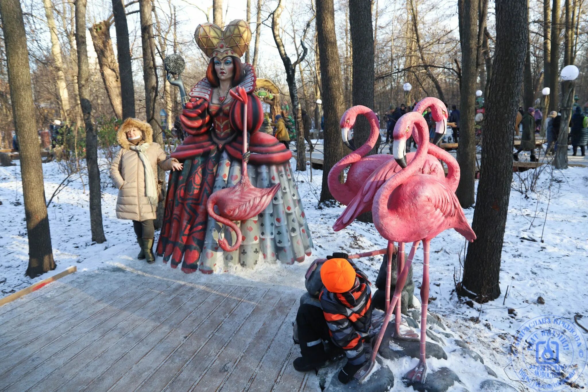 Сказочная тропа в москве. Вотчина Деда Мороза Великий Устюг тропа сказок. Московская усадьба Деда Мороза тропа сказок. Тропа Деда Мороза в Кузьминках. Резиденция Деда Мороза в Москве тропа сказок.