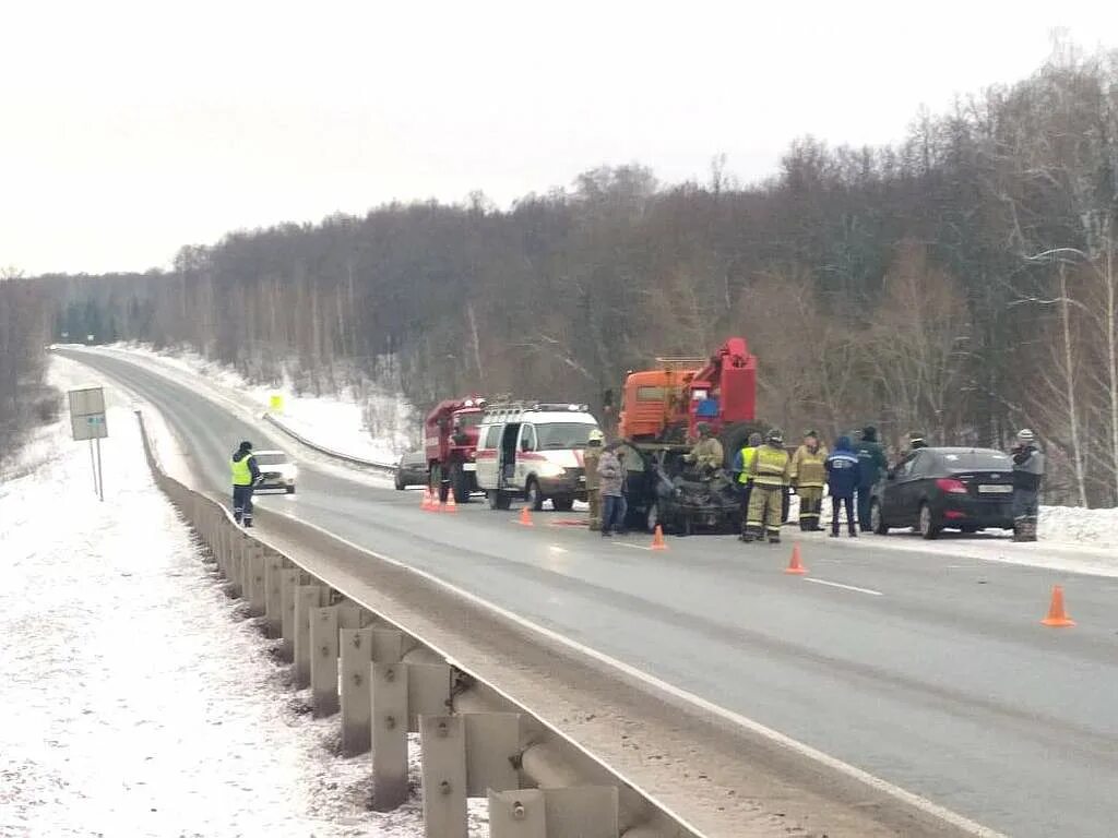 Уфа м5 новости. Авария Западный объездной Уфы. ДТП В Уфимском районе Николаевка. Авария под Уфой 5 ноября 2020 года. Авария на м7 Уфа Казань 19,10,2022.