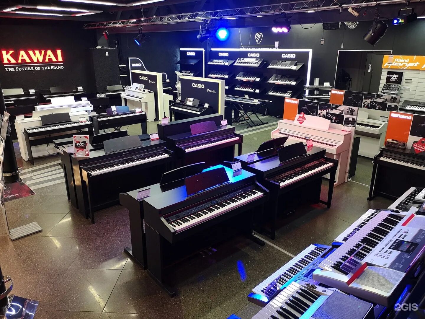 магазин музыкальной техники. музыкальный магазин. магазин музыкальных инструментов в москве. магазин музыкального оборудования. музыкальный магазин москва.