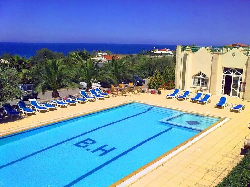 Bare Hill Holiday Village. Bare Hill Holiday Village 2* (Kyrenia). Escape Beach Северный Кипр. Diana Beach Girne.